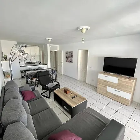 Apartamento Jacaranda, Where Calm And Joy Go Hand In Hand *